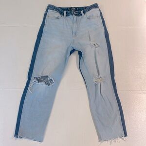 Hollister Size 7R W28 L25 Ultra High Rise mom Jeans